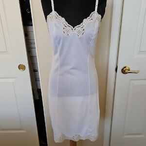 Elegant White Lace Trim Slip Dress/Night Wear Sz34 Gay Mode J C Penny B34 W 28